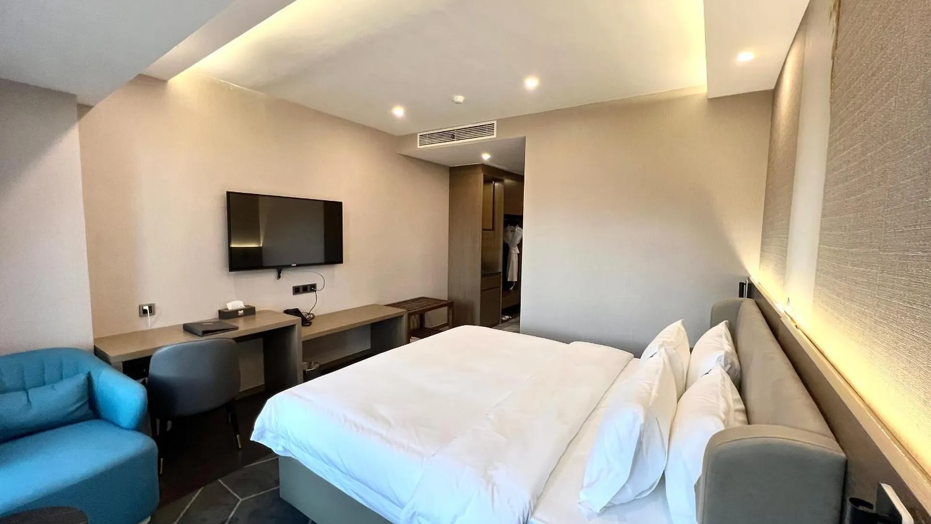 Wah Fu Hotel Ho Chi Minh City