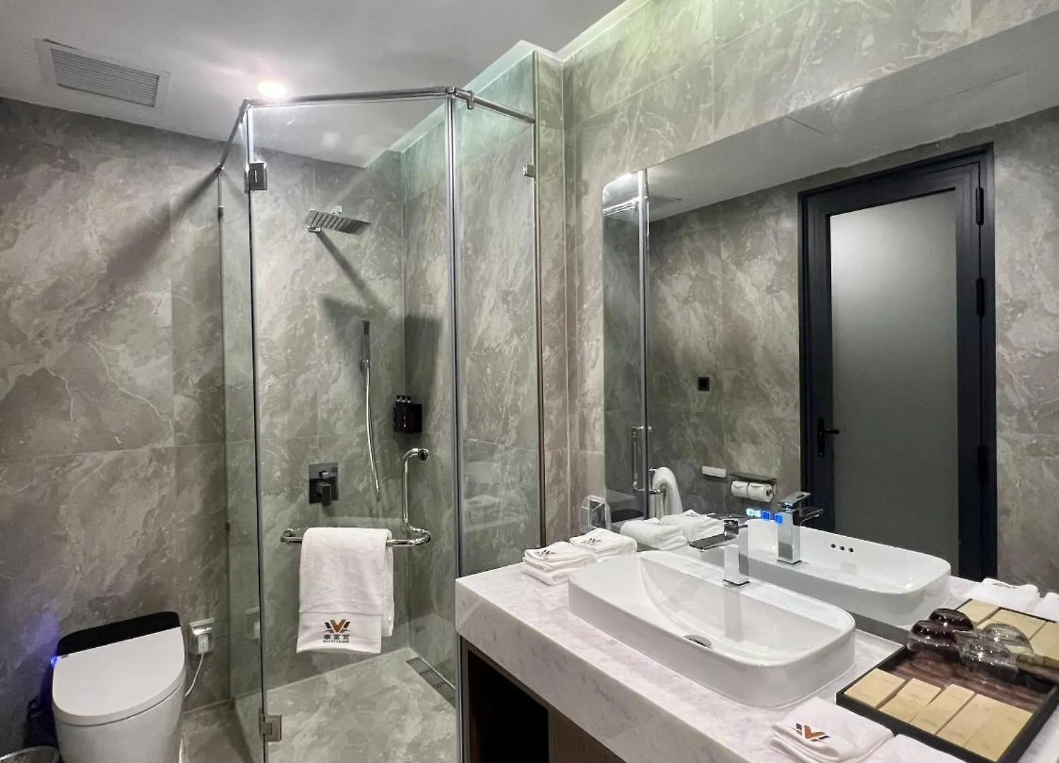 Wah Fu Hotel Ho Chi Minh City